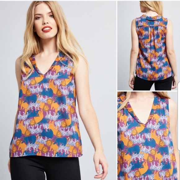 Modcloth Lions Tigers Bears Blouse Small - Picture 1 of 9